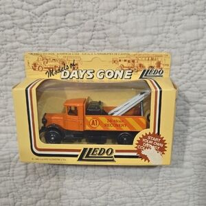 Days Gone Orange Recovery Truck Toy Made In England